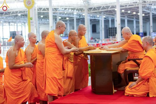 ภาพ No.151528:พิธีจุดเทียนใจ ไฟนิรันดร์ อนันตชัย ณ สภาธรรมกายสากล วัดพระธรรมกาย วันอาทิตย์ต้นเดือนที่ 1 กันยายน พ.ศ. 2567