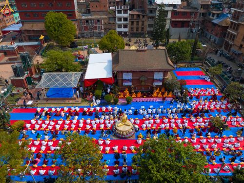 ภาพ No.77632:พิธีตัดปอยผมและปลงผมนาคธรรมทายาท ในโครงการบรรพชาสามเณรหมู่ ประเทศเนปาล วันที่ 11 มีนาคม พ.ศ.2566