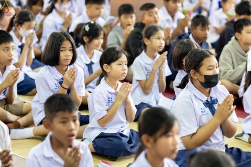 ภาพ No.288528:วันที่ 5 มกราคม พ.ศ. 2569 พิธีทอดผ้าป่าทำนุบำรุงศาสนสถาน ณ วัดอัมพวัน ต.สองพี่น้อง อ.สองพี่น้อง จ.สุพรรณบุรี ในโครงการธรรมยาตรา กตัญญูบูชา มหาปูชนียาจารย์ พระมงคลเทพมุนี(สด จนฺทสโร) พระผู้ปราบมาร อนุสรณ์สถาน 7 แห่ง ปีที่ 14