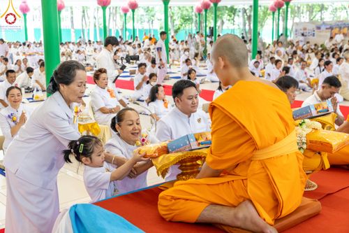 ภาพ No.137778:พิธีอุปสมบทสามเณรอุทิศชีวิต 11 รูป วันวิสาขบูชา พุธที่ 22 พฤษภาคม พ.ศ.2567 ณ อุโบสถ วัดพระธรรมกาย