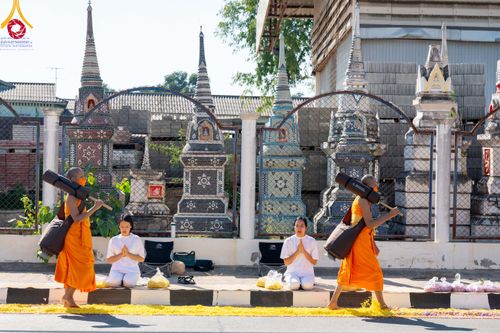 ภาพ No.106143:พิธีต้อนรับพระธรรมยาตรา ชุด 2 ในโครงการธรรมยาตรากตัญญูบูชา มหาปูชนียาจารย์  พระมงคลเทพมุนี(สด จนฺทสโร) พระผู้ปราบมาร  อนุสรณ์สถาน 7 แห่ง ปีที่ 12  วันที่ 3 มกราคม พ.ศ. 2567  ณ อนุสรณ์สถานโลตัสแลนด์ จ.สุพรรณบุรี
