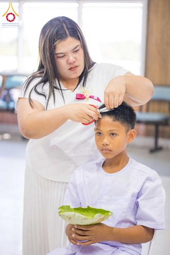 ภาพ No.317439:วันอาทิตย์ ที่ 29 มีนาคม พ.ศ.2569  พิธีปลงผม , พิธีขอขมามอบบาตรและผ้าไตร , พิธีบรรพชา ณ ศูนย์ปฏิบัติธรรมสมุทรปราการ จำนวน 42 รูป