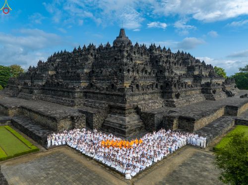 ภาพ No.331265:วันที่ 29 พฤษภาคม พ.ศ.2569 MBMI Tangerang (Majelis Agama Buddha Mahanikaya)  ได้มีการเตรียมงานเพื่อจัดงานวิสาขบูชานานาชาติ (ภาพชุดที่ 2)