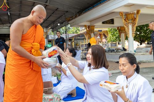 ภาพ No.137647:พิธีตักบาตร พิธีถวายสังฆทานแด่คณะสงฆ์ 323 วัด พิธีทำบุญอุทิศส่วนกุศลแด่ผู้วายชนม์ ในเหตุการณ์ความไม่สงบ 4 จังหวัดชายแดนภาคใต้ ปีที่ 20 ครั้งที่ 169 และพิธีมอบกองทุนหนุนแรงใจช่วยครูใต้ ปีที่ 17 ครั้งที่ 134 วันที่ 25 พฤษภาคม พ.ศ.2567 อ.ตากใบ จ.นราธิวาส