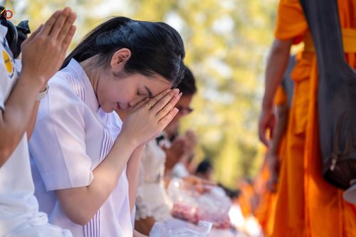 ภาพ No.290535:วันที่ 7 มกราคม พ.ศ. 2569 พิธีต้อนรับพระธรรมยาตรา ณ อนุสรณ์สถานลำดับที่ 2  สถานที่ตั้งมโนปณิธานบวชตลอดชีวิต อนุสรณ์สถานคลองบางนางแท่น (ภาพชุดที่ 2) อ.สามพราน จ.นครปฐม ในโครงการธรรมยาตรา กตัญญูบูชา มหาปูชนียาจารย์ พระมงคลเทพมุนี(สด จนฺทสโร) พระผู้ปราบมาร 