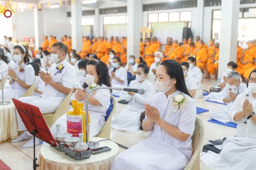 ภาพ No.71671:พระธรรมยาตรา ปฏิบัติศาสนกิจ ทำนุบำรุงศาสนสถาน, สวดธรรมจักร ,ปฏิบัติธรรม ร่วมกับชุมชน,นักเรียนเด็กดีวีสตาร์ และร่วมพิธีทอดผ้าป่าบำรุงศาสนสถาน ในโครงการธรรมยาตรากตัญญูบูชา มหาปูชนียาจารย์ พระมงคลเทพมุนี(สด จนฺทสโร) พระผู้ปราบมาร อนุสรณ์สถาน 7 แห่ง ปีที่ 11