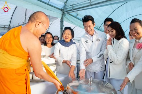 ภาพ No.291395:วันที่ 10 มกราคม พ.ศ. 2569 พิธีถวายภัตตาหารเป็นสังฆทาน แด่พระธรรมยาตรา ณ อนุสรณ์สถานคลองบางนางแท่น อ.สามพราน จ.นครปฐม ในโครงการธรรมยาตรา กตัญญูบูชา มหาปูชนียาจารย์ พระมงคลเทพมุนี(สด จนฺทสโร) พระผู้ปราบมาร อนุสรณ์สถาน 7 แห่ง ปีที่ 14