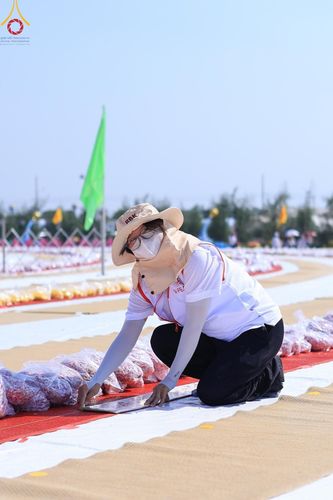 ภาพ No.117960:V.17 สำเร็จๆ การเตรียมงาน เก็บงาน การรับบุญของเจ้าหน้าที่หน่วยงานต่างๆ เพื่อโครงการธรรมยาตรา กตัญญูบูชามหาปูชนียาจารย์ พระมงคลเทพมุนี (สด จนฺทสโร) พระผู้ปราบมาร อนุสรณ์สถาน 7 แห่ง ปีที่ 12 ระหว่างวันที่ 2 - 31 มกราคม พ.ศ.2567