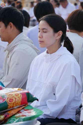 ภาพ No.294391:วันที่ 14 มกราคม พ.ศ. 2569 พิธีตักบาตรพระธรรมยาตรา ณ วัดสองพี่น้อง ต.ต้นตาล อ.สองพี่น้อง จ.สุพรรณบุรี ในโครงการธรรมยาตรา กตัญญูบูชา มหาปูชนียาจารย์ พระมงคลเทพมุนี(สด จนฺทสโร) พระผู้ปราบมาร อนุสรณ์สถาน 7 แห่ง ปีที่ 14