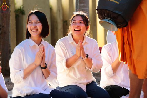 ภาพ No.105782:พิธีต้อนรับพระธรรมยาตรา ในโครงการธรรมยาตรากตัญญูบูชา มหาปูชนียาจารย์ พระมงคลเทพมุนี(สด จนฺทสโร) พระผู้ปราบมาร อนุสรณ์สถาน 7 แห่ง ปีที่ 12 วันที่ 3 มกราคม พ.ศ. 2567 ณ อนุสรณ์สถานโลตัสแลนด์ จ.สุพรรณบุรี