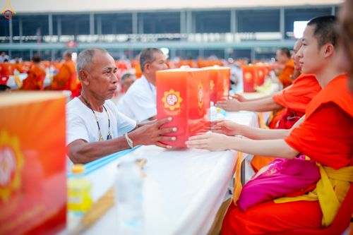 ภาพ No.325073:วันที่ 22 เมษายน พ.ศ.2569 (วันคุ้มครองโลก) พิธีถวายมหาสังฆทาน 40,000 กว่าวัดทั่วประเทศ (ชุดที่ 2) ณ ลานธรรม พระมหาธรรมกายเจดีย์ วัดพระธรรมกาย