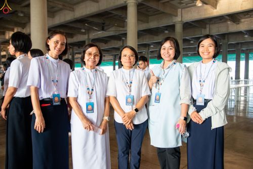 ภาพ No.320028:วันที่ 6 เมษายน พ.ศ.2569 ทีมจัดภัตตาหารประชุมเตรียมงานถวายมหาสังฆทาน 40,000 กว่าวัดทั่วประเทศ บูชาธรรม 82 ปี หลวงพ่อธัมมชโย