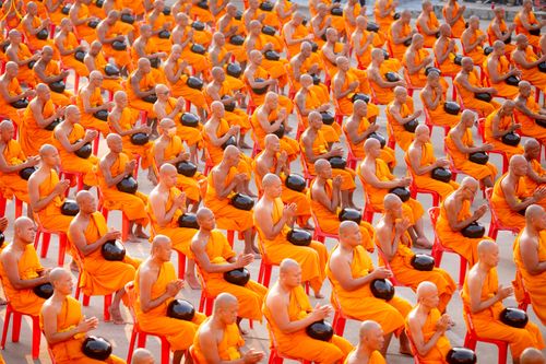 ภาพ No.297587:วันที่ 18 มกราคม พ.ศ. 2569 พิธีตักบาตรพระธรรมยาตรา ณ วัดโบสถ์บน ต.บางคูเวียง จ.นนทบุรี อนุสรณ์สถานลำดับที่ 4 สถานที่เกิดด้วยกายธรรม ในโครงการธรรมยาตรา กตัญญูบูชา มหาปูชนียาจารย์ พระมงคลเทพมุนี(สด จนฺทสโร) พระผู้ปราบมาร อนุสรณ์สถาน 7 แห่ง ปีที่ 14