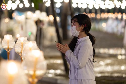 ภาพ No.89367:พิธีประดิษฐานรูปหล่อทองคำ  คุณยายอาจารย์มหารัตนอุบาสิกาจันทร์ ขนนกยูง ภายในมหาวิหารคุณยายอาจารย์ฯ เนื่องในวันครูผู้ค้นพบวิชชาธรรมกาย วันศุกร์ที่ 29 กันยายน พ.ศ. 2566 ณ วัดพระธรรมกาย จ.ปทุมธานี