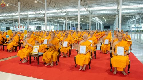 ภาพ No.339072:วันอาทิตย์ที่ 12 กรกฎาคม พ.ศ.2569 พิธีมุทิตาผู้สอบได้เปรียญธรรม ประโยค 1-2 ถึง ป.ธ.9 และ บ.ศ.1-2 ถึง บ.ศ.6 สำนักศาสนศึกษาวัดพระธรรมกาย ประจำปี 2569, พิธีมอบตราตั้งแต่งตั้งอาจารย์ใหญ่ สำนักศาสนศึกษาวัดพระธรรมกาย