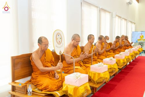 ภาพ No.336307:วันจันทร์ที่ 22 มิถุนายน พ.ศ.2569 พิธีอัญเชิญพระธรรมกาย และบรรจุพระบรมสารีริกธาตุ  ภายในเกศดอกบัวตูม องค์พระประธาน ณ อาคารสมปรารถนา วัดกลางธนรินทร์ ต.บ้านแป้ง อ.พรหมบุรี จ.สิงห์บุรี
