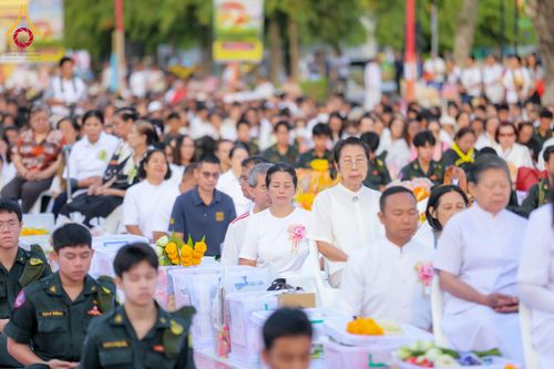 ภาพ No.313918:วันอาทิตย์ที่ 14 มีนาคม พ.ศ. 2569 ทำบุญเมืองหาดใหญ่ตักบาตรพระ 1,109 รูป เติมบุญใหญ่ หลังวิกฤตมหาอุทกภัย ณ ซุ้มประตูไชน่าทาวน์ ถนนศุภสารรังสรรค์ อ.หาดใหญ่ จ.สงขลา