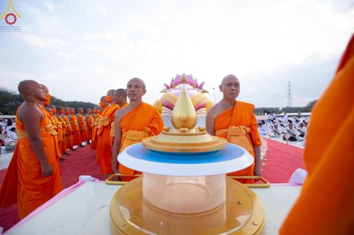 ภาพ No.129433:พิธีประดิษฐานพระบรมสารีริกธาตุ ณ มหารัตนะเจดีย์สิริปทุมสวรรค์ ศูนย์ปฏิบัติธรรมภาคใต้ อ.บางกล่ำ จ.สงขลา วันที่ 10 มีนาคม พ.ศ.2567