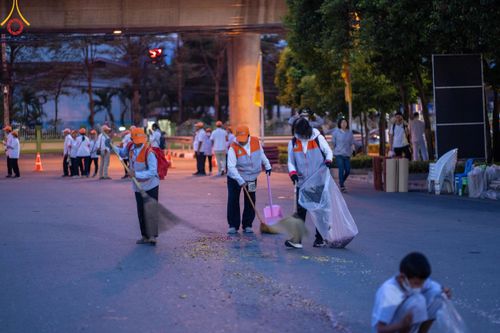 ภาพ No.121859:V.22 ต่อไป การเตรียมงาน เก็บงาน การรับบุญของเจ้าหน้าที่หน่วยงานต่างๆ เพื่อโครงการธรรมยาตรา กตัญญูบูชา มหาปูชนียาจารย์ พระมงคลเทพมุนี (สด จนฺทสโร) พระผู้ปราบมาร อนุสรณ์สถาน 7 แห่ง ปีที่ 12 ระหว่างวันที่ 2 - 31 มกราคม พ.ศ.2567