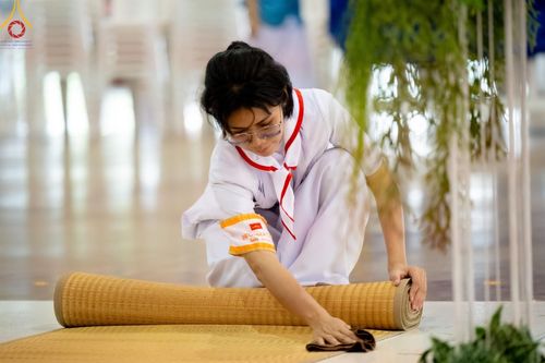 ภาพ No.134662:V.35 เพื่อบุญต้นเดือน การรับบุญของเจ้าหน้าที่หน่วยงานต่างๆ เพื่องานบุญวันอาทิตย์ต้นเดือน ณ วัดพระธรรมกาย วันที่ 7 เมษายน พ.ศ. 2567