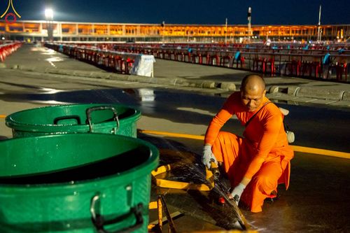 ภาพ No.218866:วันศุกร์ที่ 18 เมษายน พ.ศ. 2568 การเตรียมงานในลานธรรม , พระมหาธรรมกายเจดีย์ เพื่องานวันคุ้มครองโลก 22 เมษายน พ.ศ. 2568