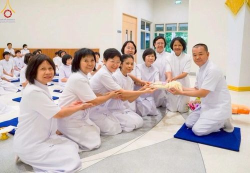 ภาพ No.223237:วันที่ 2 -10 พฤษภาคม พ.ศ. 2568 พิธีตัดปอยผม ปลงผม พิธีขอขมาลาอุปสมบทอุทิศชีวิต ของอุบาสก พิสิทธิ์ หมื่นแกล้ว  ณ วัดพระธรรมกาย