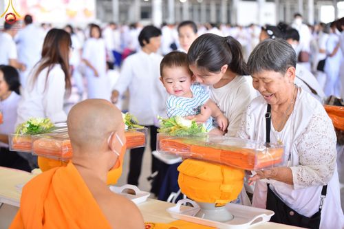 ภาพ No.131678:พิธีร่วมบุญบรรพชาสามเณร 5,000 รูป ณ บ้านแก้วเรือนทองคุณยาย สภาธรรมกายสากล วัดพระธรรมกาย วันเสาร์ที่ 23 มีนาคม พ.ศ. 2567