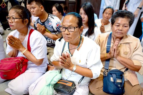 ภาพ No.227788:วันเสาร์ที่ 31 พฤษภาคม พ.ศ.2568 พิธีถวายผ้าไตรแด่สามเณรผู้เข้ารับการอุปสมบท , พิธีอุปสมบทสามเณรเตรียม DCI วัดพระธรรมกาย จ.ปทุมธานี