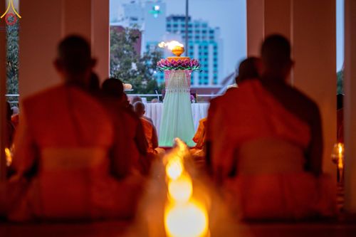 ภาพ No.119251:พิธีจุดประทีปถวายเป็นพุทธบูชา และบูชาธรรมมหาปูชนียาจารย์ พระมงคลเทพมุนี(สด จนฺทสโร) ในโครงการธรรมยาตราฯ วันที่ 26 มกราคม พ.ศ. 2567 ณ อาคารธรรมยาตรา กตัญญูบูชามหาปูชนียาจารย์ ตรงข้ามวัดปากน้ำภาษีเจริญ จ.กรุงเทพมหานคร