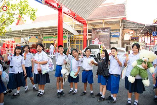 ภาพ No.192362:พิธีทอดผ้าป่าทำนุบำรุงศาสนสถาน ณ วัดเทพพล แขวงบางพรม เขตตลิ่งชัน กรุงเทพมหานคร ในโครงการธรรมยาตรา กตัญญูบูชา มหาปูชนียาจารย์ พระมงคลเทพมุนี(สด จนฺทสโร) พระผู้ปราบมาร อนุสรณ์สถาน 7 แห่ง ปีที่ 13 วันที่ 9 มกราคม พ.ศ. 2568