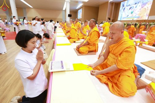 ภาพ No.138889:พิธีถวายกองทุนสนับสนุน การสร้างพระไตรปิฎกฉบับธรรมชัย และอนุรักษ์คัมภีร์ใบลาน น้อมบูชาธรรมหลวงพ่อธัมมชโย 80 ปี ณ ห้องแก้วสารพัดนึก 2 วัดพระธรรมกาย วันเสาร์ที่ 1 มิถุนายน พศ. 2567