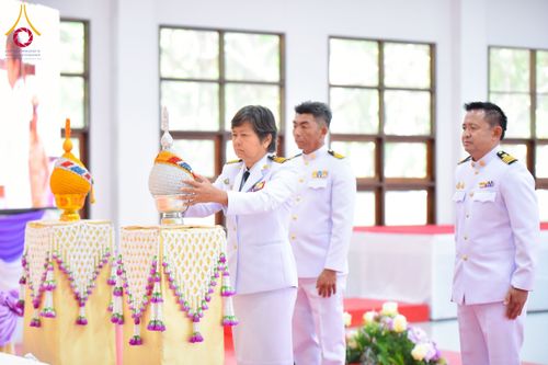 ภาพ No.227171:วันอังคารที่ 3 มิถุนายน พ.ศ. 2568 นายอำเภอคลองหลวง นำพสกนิกรรวมใจภักดิ์ สมเด็จพระนางเจ้าฯ พระบรมราชินี เนื่องในโอกาสวันเฉลิมพระชนมพรรษา ณ อาคารปลูกศรัทธา 2 วัดพระธรรมกาย อ.คลองหลวง จ.ปทุมธานี