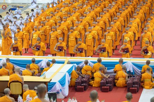 ภาพ No.75644:วัดพระธรรมกายจัด งานบุญวันอาทิตย์ต้นเดือน  มีกิจกรรมดังนี้ พิธีตักบาตร, พิธีบูชาข้าวพระ พระธรรมยาตรารับประกาศนียบัตร โครงการธรรมยาตราฯ ปีที่ 11 ในวันที่ 5 กุมภาพันธ์ พ.ศ. 2566 ณ วัดพระธรรมกาย อ.คลองหลวง จ.ปทุมธานี