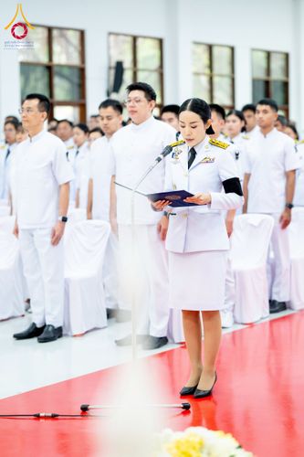 ภาพ No.276102:วันที่ 5 ธันวาคม พ.ศ. 2568 พสกนิกรอำเภอคลองหลวง พร้อมใจบำเพ็ญกุศลอุทิศถวาย “ในหลวงรัชกาลที่ 9” น้อมรำลึกในพระมหากรุณาธิคุณ เนื่องในวันคล้ายวันพระบรมราชสมภพ วันชาติ และวันพ่อแห่งชาติ ณ อาคารปลูกศรัทธา 2 วัดพระธรรมกาย อำเภอคลองหลวง จังหวัดปทุมธานี