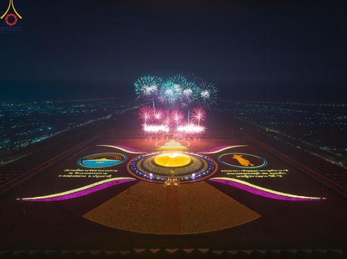 ภาพ No.122308:พิธีจุดประทีปถวายเป็นพุทธบูชา และบูชาธรรมมหาปูชนียาจารย์ พระมงคลเทพมุนี(สด จนฺทสโร) ในโครงการธรรมยาตรา กตัญญูบูชา มหาปูชนียาจารย์ พระมงคลเทพมุนี(สด จนฺทสโร) พระผู้ปราบมาร อนุสรณ์สถาน 7 แห่ง ปีที่ 12 วันที่ 31 มกราคม พ.ศ. 2567 ณ วัดพระธรรมกาย จ.ปทุมธานี (