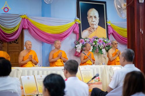 ภาพ No.295818:วันที่ 17 มกราคม พ.ศ. 2569 พิธีถวายภัตตาหารเป็นสังฆทาน แด่พระธรรมยาตรา ณ วัดโบสถ์บน ต.บางคูเวียง จ.นนทบุรี อนุสรณ์สถานลำดับที่ 4 สถานที่เกิดด้วยกายธรรม ในโครงการธรรมยาตรา กตัญญูบูชา มหาปูชนียาจารย์ พระมงคลเทพมุนี(สด จนฺทสโร) พระผู้ปราบมาร อนุสรณ์สถาน 7 แ