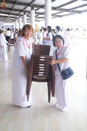 ภาพ No.130046:V.34 เพื่อธรรมเพื่อบางกล่ำ การรับบุญของเจ้าหน้าที่หน่วยงานต่างๆ  เพื่องานธรรมยาตราอัญเชิญพระบรมสารีริกธาตุ ประดิษฐาน ณ มหารัตนเจดีย์สิริปทุมสวรรค์ (เจดีย์อริยพุทธะ 5 พระองค์) ณ ศูนย์ปฏิบัติธรรมภาคใต้ อ.บางกล่ำ จ.สงขลา ระหว่างวันที่ 9-10 มีนาคม พ.ศ. 2567