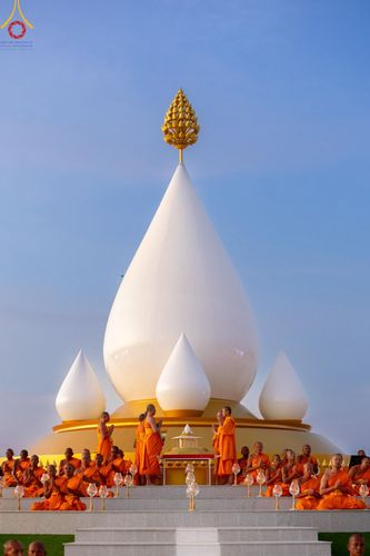 ภาพ No.211671:วันอาทิตย์ที่ 16 มีนาคม พ.ศ. 2568 พิธีอัญเชิญพระบรมสารีริกธาตุ ประดิษฐาน ณ ปทุมเจดีย์ ศูนย์อบรมเยาวชนปัตตานี