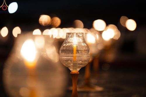 ภาพ No.129647:พิธีจุดประทีป 10,000 ดวง น้อมถวายเป็นพุทธบูชา ณ มหารัตนเจดีย์สิริปทุมสวรรค์ (เจดีย์อริยพุทธะ 5 พระองค์) ศูนย์ปฏิบัติธรรมภาคใต้ อ.บางกล่ำ จ.สงขลา  วันที่ 10 มีนาคม พ.ศ. 2567