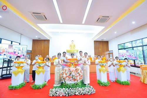 ภาพ No.162950:โครงการกฐินสามัคคีทั่วไทย 30,000 วัด บูชาธรรม 80 ปี หลวงพ่อธัมมชโย โดย คณะศิษยานุศิษย์วัดพระธรรมกาย ณ ศูนย์ปฎิบัติธรรมจันทบุรี วันที่ 18 ตุลาคม พ.ศ. 2567