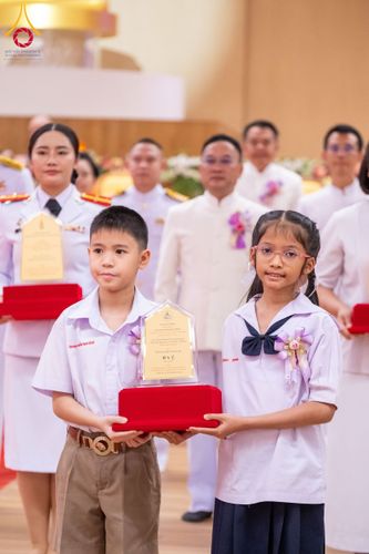 ภาพ No.207574:พิธีมอบโล่พระราชทาน สมเด็จพระกนิษฐาธิราชเจ้า กรมสมเด็จพระรัตนราชสุดาฯ สยามบรมราชกุมารี และโล่เกียรติยศโครงการตอบปัญหาธรรมะ "ทางก้าวหน้า" ครั้งที่ 42 พิธีมอบโล่วัชรเกียรติยศ โครงการตอบปัญหาศีลธรรมเพื่อสันติภาพโลก (WORLD-PEC) ครั้งที่ 18 วันที่ 12 ก.พ. 2568