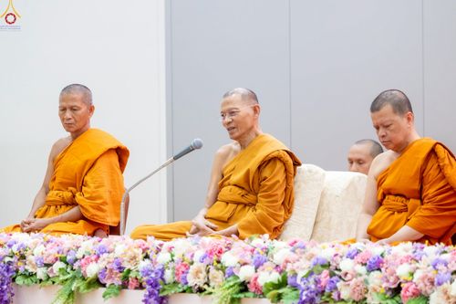 ภาพ No.242764:วันที่ 29-31 สิงหาคม พ.ศ. 2568 องค์กรภาคีเครือข่าย “บวร” (บ้าน-วัด-โรงเรียน-ราชการ) อ.คลองหลวง จัดบวชอุบาสิกาแก้ว ถวายพระราชกุศลแด่สมเด็จพระพันปีหลวง - กตัญญูบูชาแด่ผู้มีพระคุณ