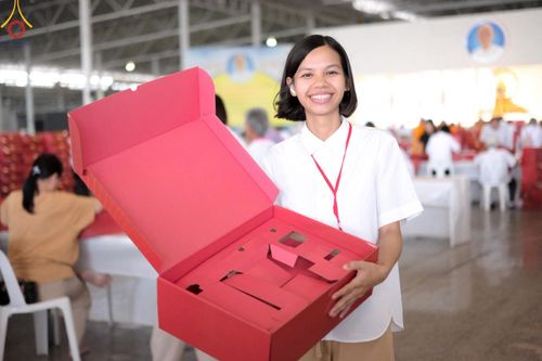 ภาพ No.210916:วันที่ 15 มีนาคม พ.ศ. 2568  บุญบรรจุกล่องไทยธรรม เพื่อถวายแด่พระสังฆาธิการ 40,000 กว่าวัดทั่วไทย ในวันคุ้มครองโลก 22 เมษายน พ.ศ. 2568