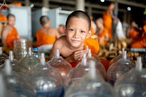 ภาพ No.60873:V.37 ยิ่งกว่าดี เพื่อ 80 ปีของพ่อ ภาพการเตรียมงานของหน่วยงานต่างๆ เพื่อพิธีฉลองอายุวัฒนมงคล 80 ปี หลวงพ่อธัมมชโย และรับถวายมหาสังฆทาน 10,000 กว่าวัดทั่วประเทศ ในวันคุ้มครองโลก วันจันทร์ที่ 22 เมษายน พ.ศ. 2567