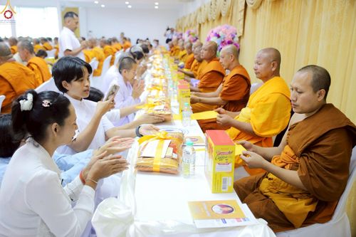 ภาพ No.235761:วันที่ 27 กรกฎาคม พ.ศ. 2568 พิธีถวายมหาสังฆทาน 114 วัด ครบรอบ 14 ปี ธุดงคสถานนครธรรม ณ ธุดงคสถานนครธรรม จ.นครศรีธรรมราช