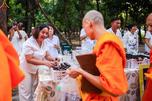 ภาพ No.162380:วันมหาปวารณาออกพรรษา วันพฤหัสบดีที่ 17 ตุลาคม พ.ศ. 2567 (ขึ้น 15 ค่ำ เดือน 11 ) ณ อุโบสถ วัดพระธรรมกาย