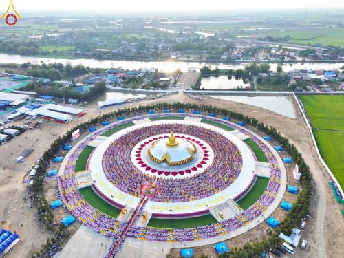 ภาพ No.198177:พิธีต้อนรับพระธรรมยาตรา ณ อนุสรณ์สถานลำดับที่ 5 สถานที่เผยแผ่วิชชาธรรมกายครั้งแรก อนุสรณ์สถานบางปลา วัดบางปลา อำเภอบางเลน จังหวัดนครปฐม ในโครงการธรรมยาตรา กตัญญูบูชา มหาปูชนียาจารย์ พระมงคลเทพมุนี(สด จนฺทสโร) พระผู้ปราบมาร ปีที่ 13 วัน 19 มกราคม พ.ศ.2568