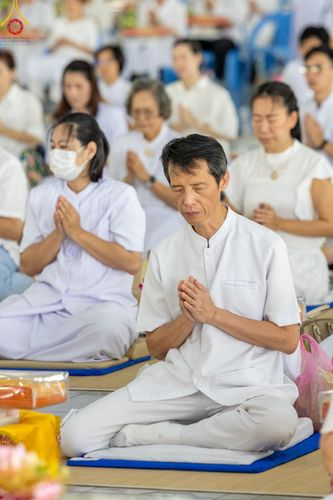 ภาพ No.157710:พิธีถวายภัตตาหารเมนูสวรรค์ ในพรรษาแห่งการเข้าถึงธรรม วันเสาร์ที่ 28 กันยายน พ.ศ. 2567 ณ หอฉันคุณยายอาจารย์ฯ วัดพระธรรมกาย