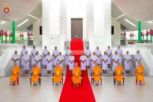 ภาพ No.244729:วันเสาร์ที่ 6 กันยายน พ.ศ. 2568 พิธีขอขมา-รับผ้าไตรของนาคธรรมทายาท โครงการอุปสมบทหมู่บูชาธรรมครบรอบ 108 ปี  วันครูผู้ค้นพบวิชชาธรรมกาย ณ โบสถ์พระไตรปิฎก วัดพระธรรมกาย