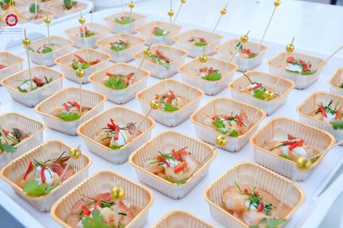 ภาพ No.109042:พิธีถวายภัตตาหารเป็นสังฆทาน แด่คณะพระธรรมยาตราฯ ในโครงการธรรมยาตรากตัญญูบูชา มหาปูชนียาจารย์ พระมงคลเทพมุนี(สด จนฺทสโร) พระผู้ปราบมาร อนุสรณ์สถาน 7 แห่ง ปีที่ 12 วันที่ 9 มกราคม พ.ศ. 2567 ณ อนุสรณ์สถานคลองบางนางแท่น  อ.สามพราน จ.นครปฐม